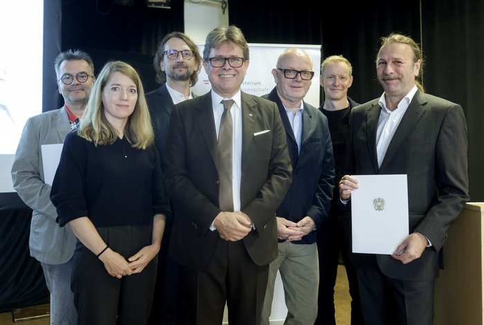 Anerkennung für die Volksschule Graz‐Mariagrün für VDir. Schabus Harald und ARCHITEKTURWERK Kalb Berktold, Schulzentrum Gloggnitz für VD Herbert Pfeiffer MEd und Dietmar Feichtinger Architectes sowie die MS Leoben‐Stadt und Dir Christian Gschiel BEd mit Architekturbüro FranzSue ZT GmbH