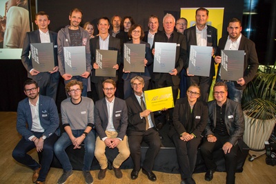 VertreterInnen der Auslober Aluminium-Fenster-Institut, Architekturstiftung, IG Architektur, sowie die Projektbeteiligten der BIG,AGRU, Piesslinger, Metallbau Wilhelmer und die Preisträger wiesflecker-architekten und Anerkennungspreisträger fasch&fuchs.architekten