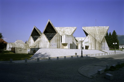 Wolfgang Thaler – Memorial house, Kolašin, Montenegro, 1975, Arch. Marko Mušič